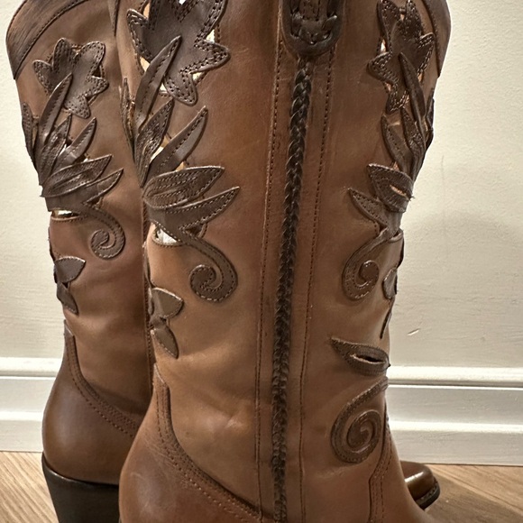 Brown Leather Western Boots - Picture 2 of 7